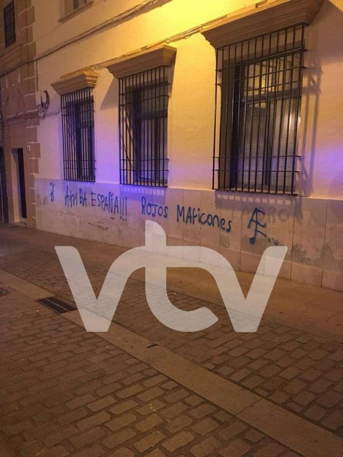 24301141_1626537114075952_1227553751051372418_n