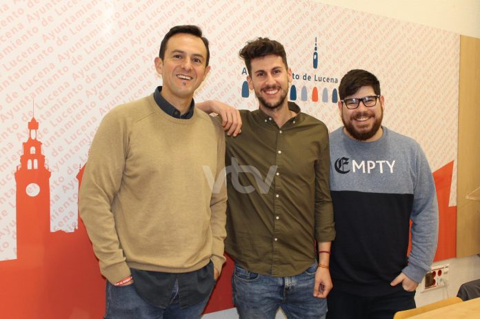 manuel lara con representantes de Esto es Jauja