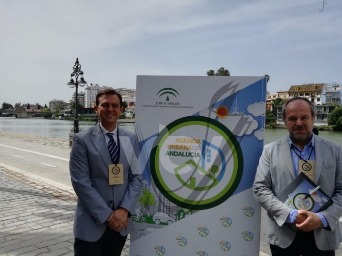 Manuel Lara junto al DT de Medio Ambiente Francisco Algar