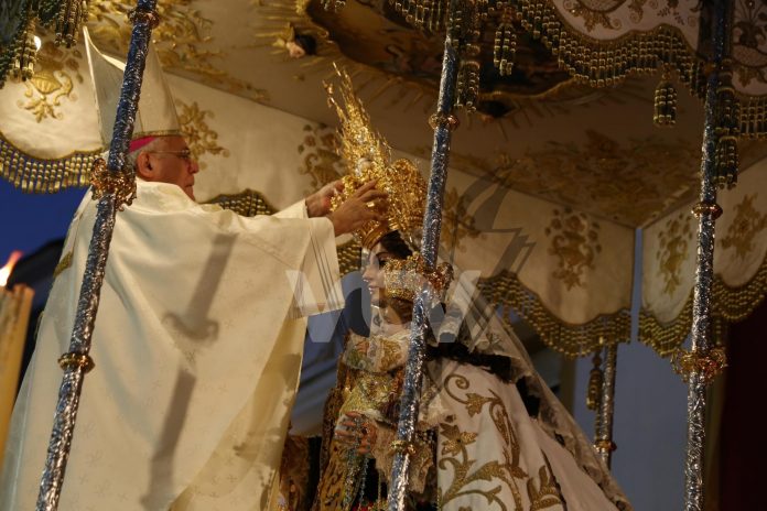 Coronación Carmen 1