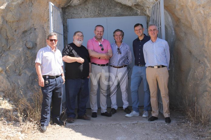 Juan Pérez junto al delegado de medio ambiente de la Junta Francisco Algar