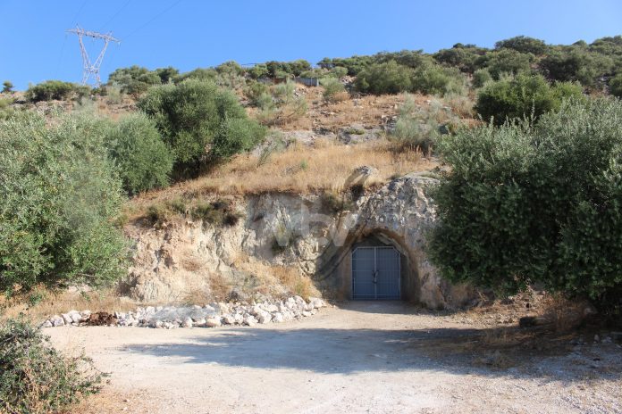 ACCESO CUEVA DEL ÁNGEL