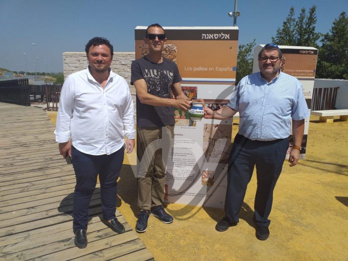 Visita de Mordejay Guahnich a la necrópolis judía