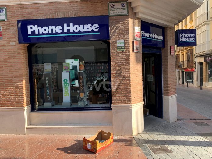 robo en the phone house