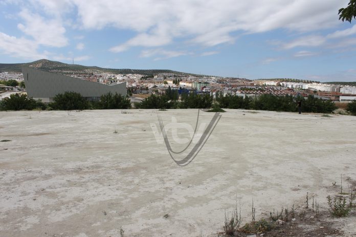 Parte de los terrenos junto al Auditorio donde se construirá el futuro parque