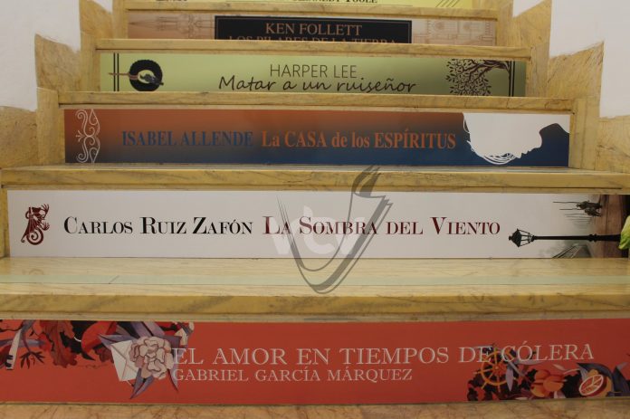 escaleras biblioteca
