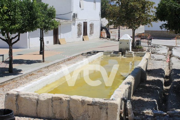 Fuente del Pilar de las Navas en obras