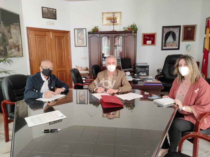 Firma convenio con Despertar Lucena