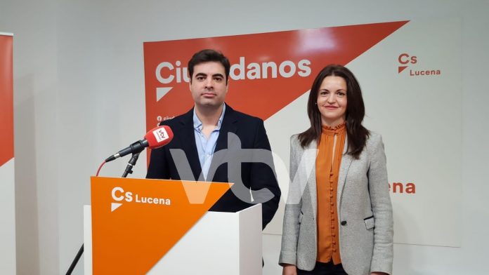 ciudadanos contratos menores