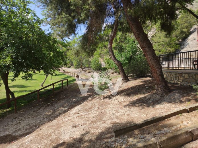 Ampliación jardines en Jauja en el entorno del río Genil (4)