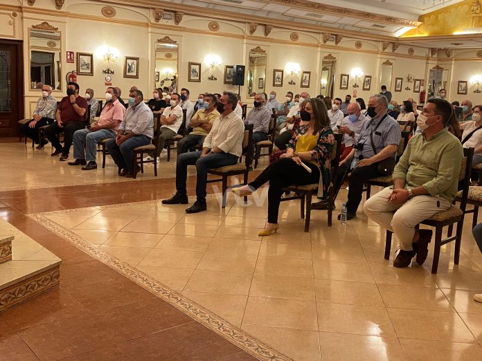 Juan Espadas manzana