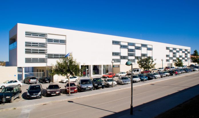 ies juan de aréjula fachada