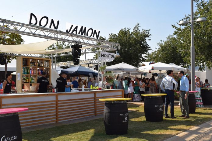 AMBIENTE DE FERIA DE DIA Zona casetas 1