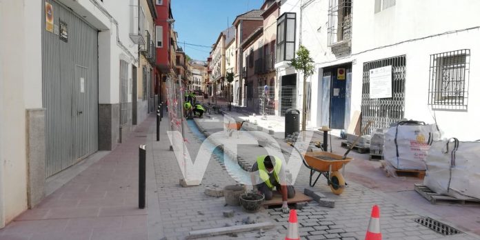 calle álamos levantada