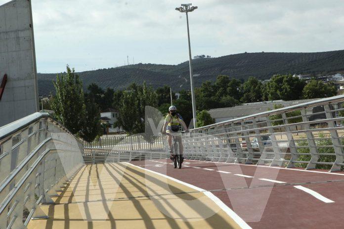 carril bici pasarela río Lucena