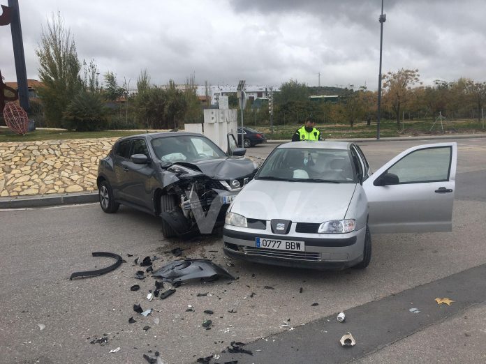 ACCIDENTE COCHE PUENTE CORDOBA