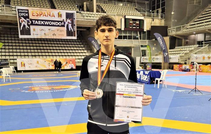 14-12-22 2 club koryo lucena