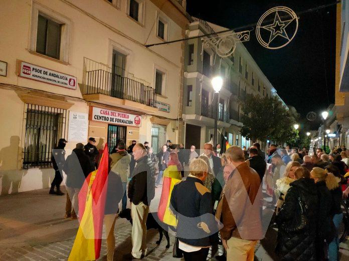 CONCENTRACION PUERTAS PSOE Concentración, sede PSOE