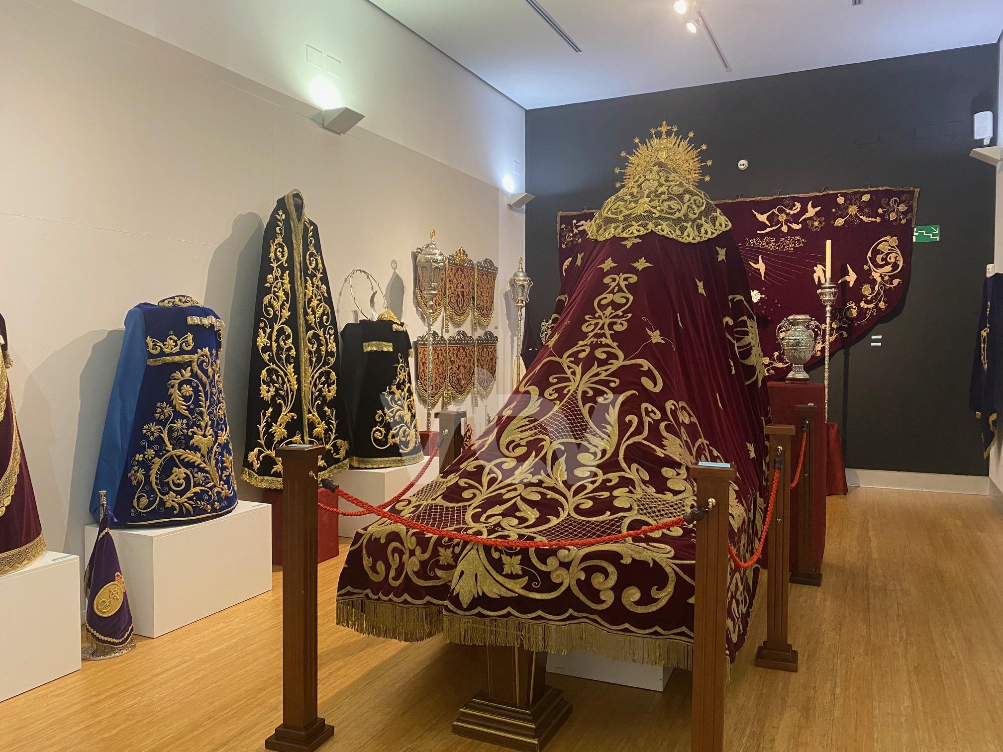 La exposición “De tu Sangre Centenaria” permanece hasta el 11 de