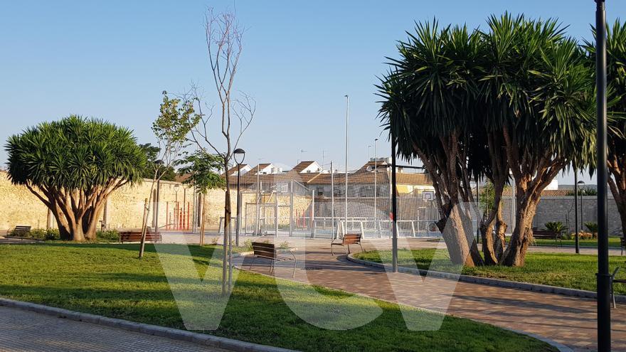 Aparcamiento, huerta