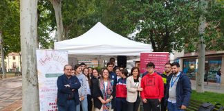 Abiertamente, juventud