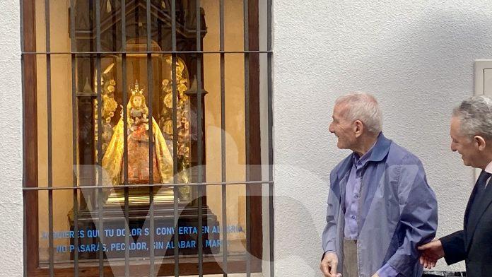 ALTAR CALLEJERO Altar callejero