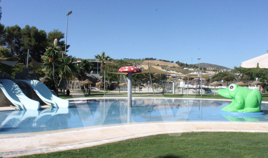 ciudadanos, piscinas