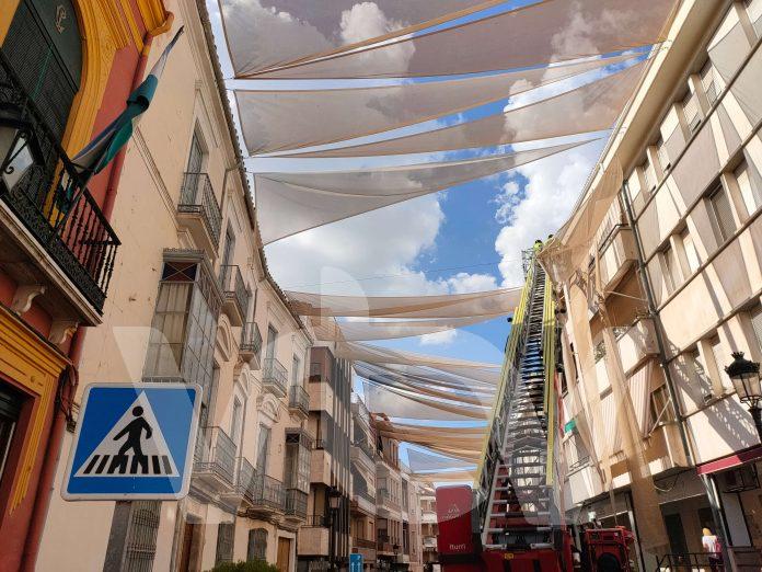 TOLDO CAIDA CALLE LAS TORRES Toldos, calle las torres