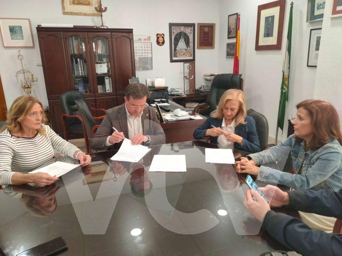 AYUNTAMIENTO Y AECC TABACO Tabaco, ayuntamiento, AECC