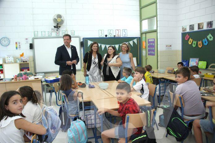 Alcalde y Miriam Machado