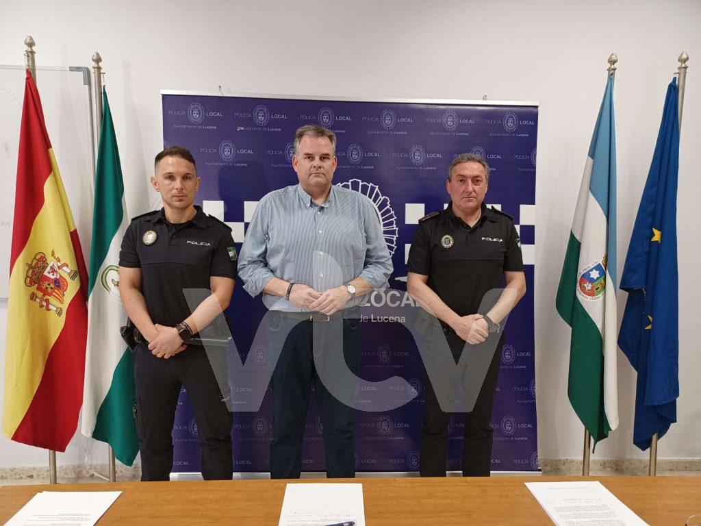 Policía Loca, Infancia