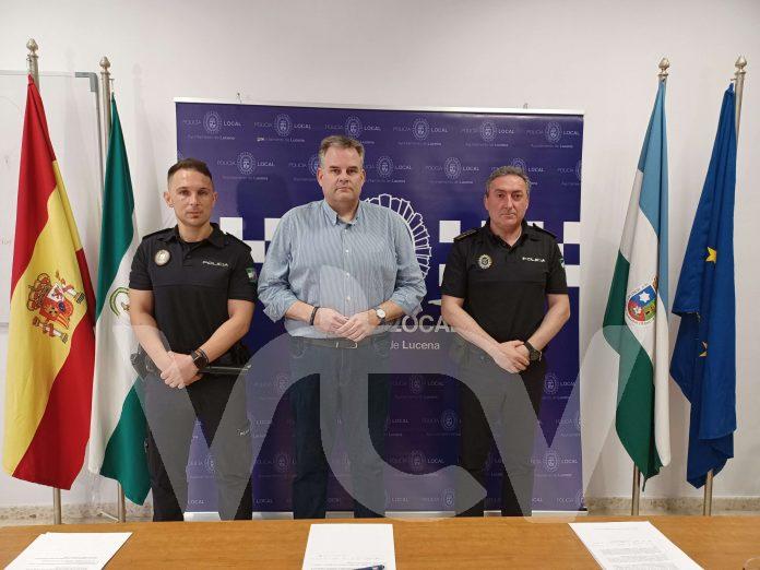 Policía Loca, Infancia