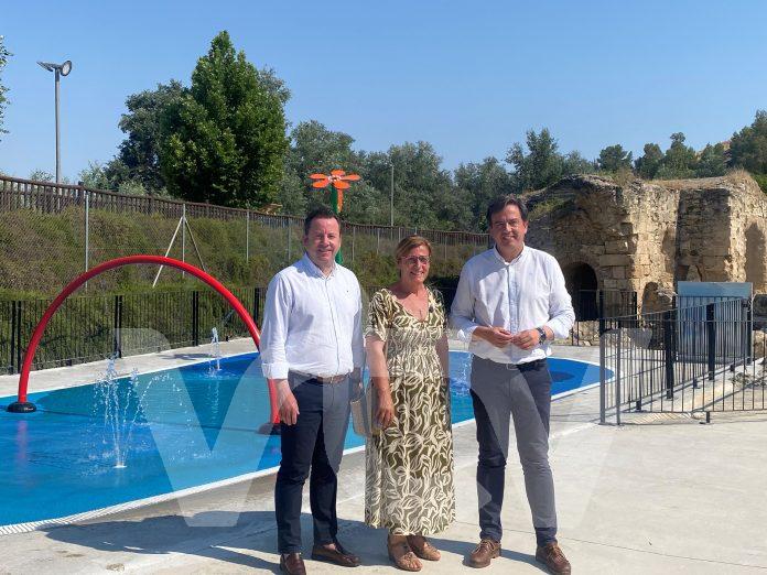 zona infantil piscina