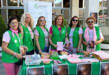 La AECC  de Lucena instala una mesa informativa en la Plaza Nueva con motivo del Día Mundial contra el Cáncer de Mama