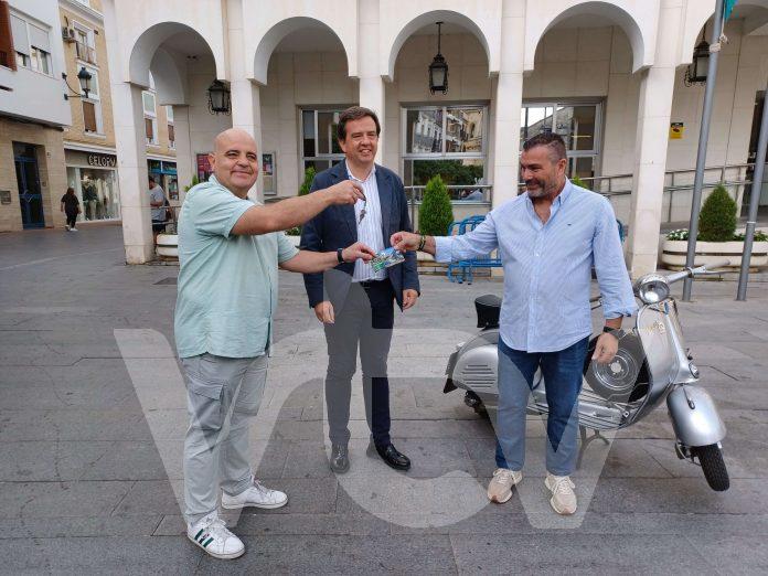 ENTREGA VESPA VESPA LUCENA