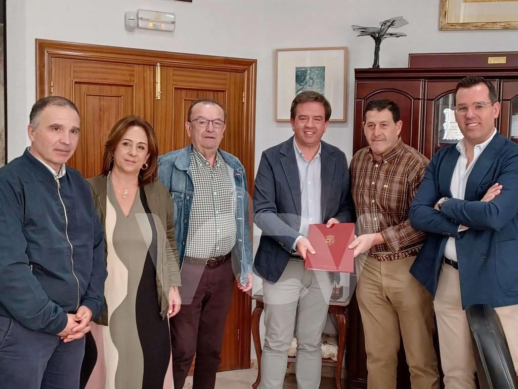 AMIGOS DE LOS MAGOS Y AYUNTAMIENTO