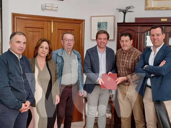 AMIGOS DE LOS MAGOS Y AYUNTAMIENTO