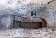 El osario romano aparecido en la Plaza Juan Ruiz de Castroviejo consta de 8 enterramientos de entre los siglos IV Y VII