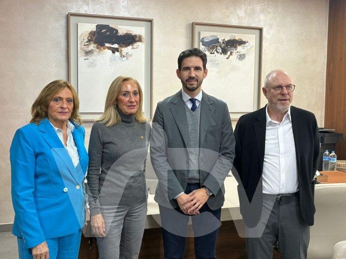 FOTO ACUERDO AECC Y HOSPITAL CENTRO DE ANDALUCÍA 181125