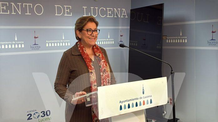 FOTO CHARO VALVERDE COTILLONES