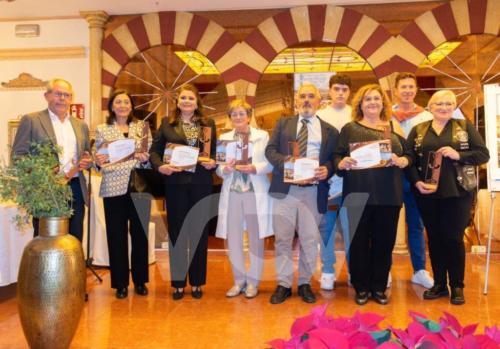 LUCENTINOS CON LUZ PROPIA