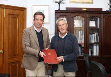 La Cooperativa Olivarera de Lucena recibe 5.270 euros del Ayuntamiento para la puesta en marcha de cursos de formación