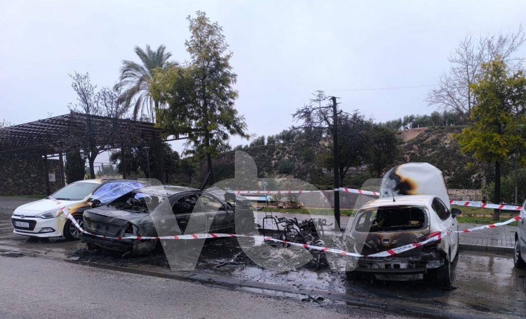 INCENDIO COCHES LUCENA