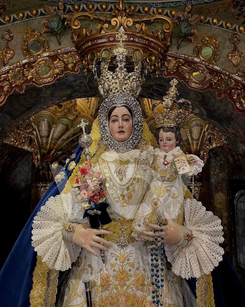 CAMARERA VIRGEN ARACELI