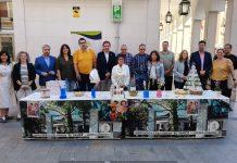 La Asociación El Sauce conmemora el Día Mundial de la Salud Mental con la lectura de un manifiesto en la Plaza Nueva